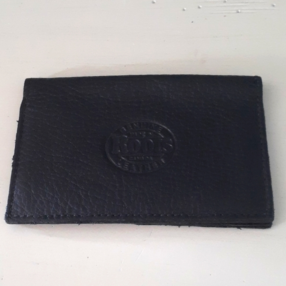 & Vintage Roots black textured leather card ID holder
